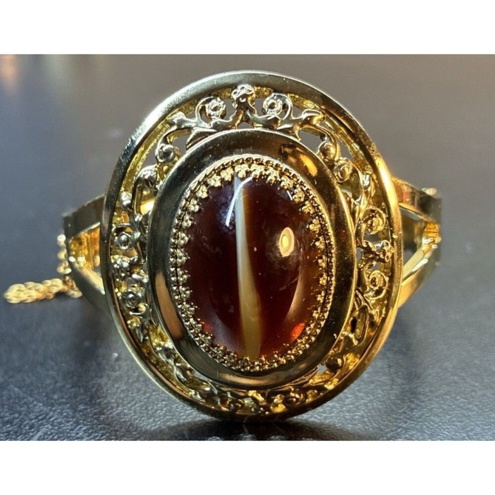 WHITING and DAVIS Gold Colored Bracelet Stone Safety Chain cat tiger eye